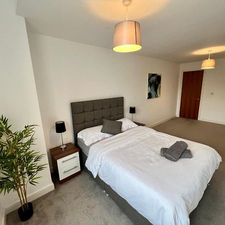 Liverpool Waterfront Apartment Exterior photo