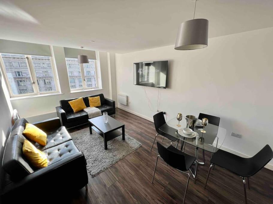 Liverpool Waterfront Apartment Exterior photo